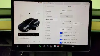 Tesla Model Y 2023 AWD 4dr Crossover