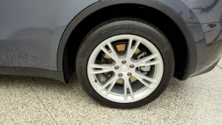 Tesla Model Y 2023 AWD 4dr Crossover