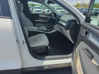 Volvo XC40 2021 T4 Momentum 4dr SUV