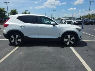 Volvo XC40 2021 T4 Momentum 4dr SUV