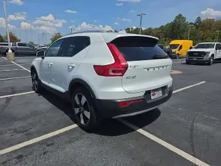 Volvo XC40 2021 T4 Momentum 4dr SUV