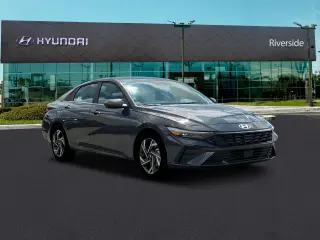 Hyundai ELANTRA 2025 SEL Confort 4p Sedan