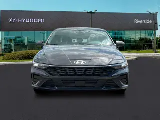 Hyundai ELANTRA 2025 SEL Confort 4p Sedan