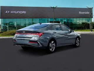 Hyundai ELANTRA 2025 SEL Confort 4p Sedan