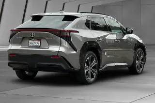Toyota bZ4X 2023 AWD Limited 4dr Crossover