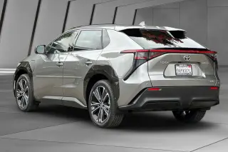 Toyota bZ4X 2023 AWD Limited 4dr Crossover