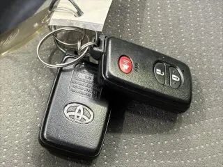 Toyota Prius 2014 Dos 4dr Hatchback