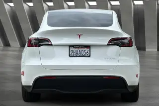 Tesla Model Y 2023 AWD Long Range 4dr Crossover
