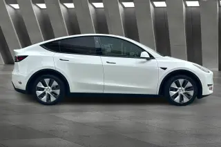 Tesla Model Y 2023 AWD Long Range 4dr Crossover