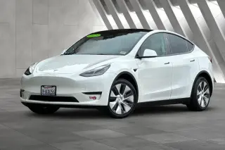 Tesla Model Y 2023 AWD Long Range 4dr Crossover