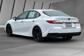 Toyota Camry 2026 SE 4dr Sed n