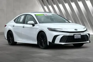 Toyota Camry 2026 SE 4dr Sed n