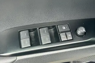 Toyota Camry 2026 SE 4dr Sed n