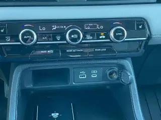 Honda Pilot 2023 AWD Touring 4p SUV