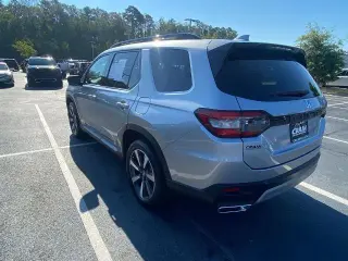 Honda Pilot 2023 AWD Touring 4p SUV