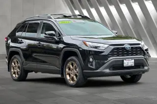 Toyota RAV4 Híbrido 2024 AWD Edición Woodland 4p SUV