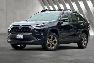 Toyota RAV4 Híbrido 2024 AWD Edición Woodland 4p SUV