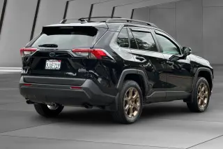 Toyota RAV4 Híbrido 2024 AWD Edición Woodland 4p SUV