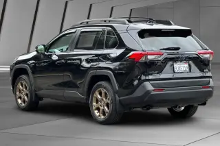 Toyota RAV4 Híbrido 2024 AWD Edición Woodland 4p SUV