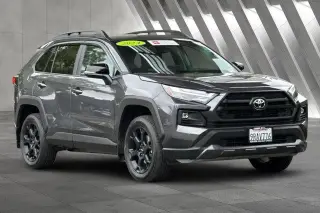 Toyota RAV4 2024 AWD TRD Off-Road SUV 4 puertas