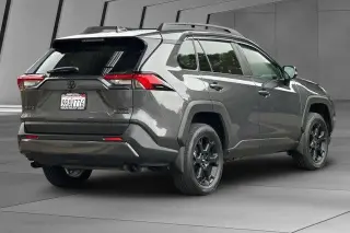 Toyota RAV4 2024 AWD TRD Off-Road SUV 4 puertas