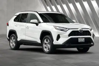 Toyota RAV4 2025 AWD XLE 4dr SUV
