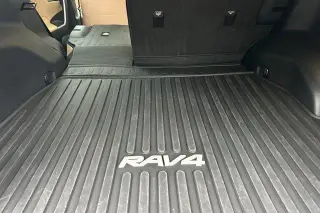 Toyota RAV4 2025 AWD XLE 4dr SUV