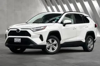 Toyota RAV4 2025 AWD XLE 4dr SUV