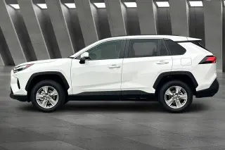 Toyota RAV4 2025 AWD XLE 4dr SUV