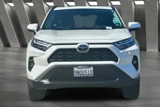 Toyota RAV4 2024 AWD XLE Premium 4dr SUV