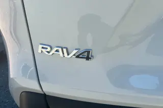 Toyota RAV4 2024 AWD XLE Premium 4dr SUV