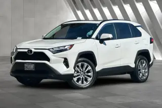 Toyota RAV4 2024 AWD XLE Premium 4dr SUV