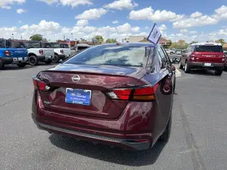 Nissan Altima 2025 2.5 SV 4dr Sedán