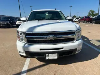 Chevrolet Silverado 1500 2009 4x4 LTZ 4dr Crew Cab 5.8 ft SB