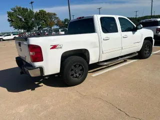 Chevrolet Silverado 1500 2009 4x4 LTZ 4dr Crew Cab 5.8 ft SB