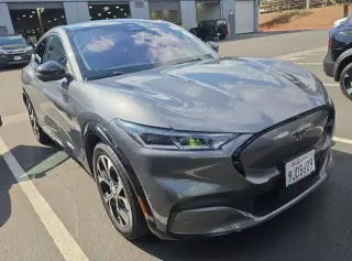 Ford Mustang Mach-E 2023 Premium 4dr SUV
