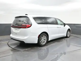 Chrysler Pacifica 2025 Select 4dr Mini-Van