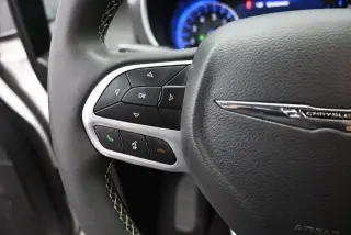Chrysler Pacifica 2025 Select 4dr Mini-Van