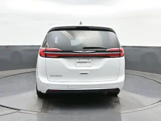 Chrysler Pacifica 2025 Select 4dr Mini-Van