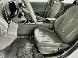 Hyundai ELANTRA 2025 SEL Sport 4dr Sedán