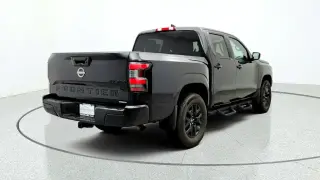 Nissan Frontier 2023 4x4 PRO-4X 4dr Crew Cab 5 ft. SB
