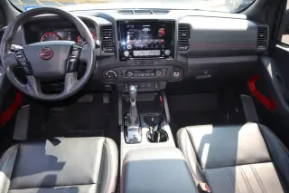 Nissan Frontier 2024 4x4 PRO-4X 4p Camioneta Cabina Completa 5 pies de caja larga