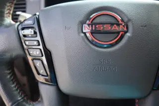 Nissan Frontier 2024 4x4 PRO-4X 4p Camioneta Cabina Completa 5 pies de caja larga