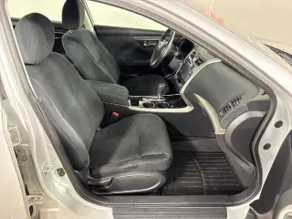 Nissan Altima 2014 2.5 SV Sedán 4p