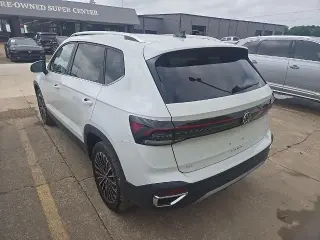 Volkswagen Taos 2026 SE 4dr SUV