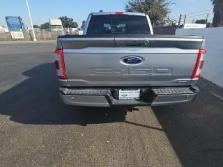 Ford F-150 2022 4x4 Lariat 4dr SuperCrew 6.5 ft. SB