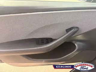 Tesla Model 3 2024 Sedán 4p.