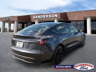 Tesla Model 3 2024 Sedán 4p.