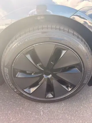 Tesla Model 3 2024 Sedán 4p.