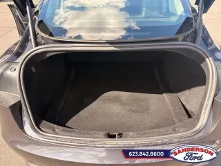 Tesla Model 3 2024 Sedán 4p.